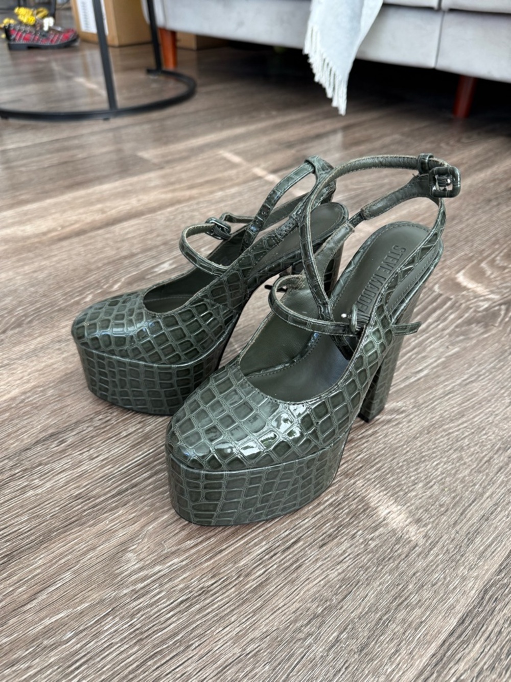 NWT Steve Madden Croc Embossed Platform Heels Green Chunky Heels Size 6.5 - Picture 3 of 6